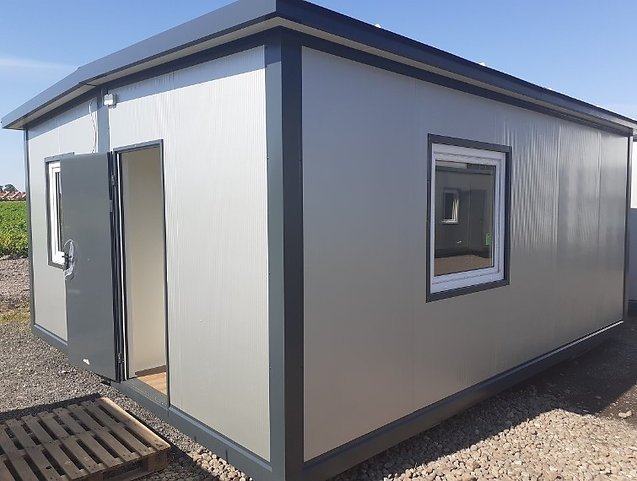 Container 35m2 med badeværelse, køkken, 2 soveværelser (6 x 5,8m)