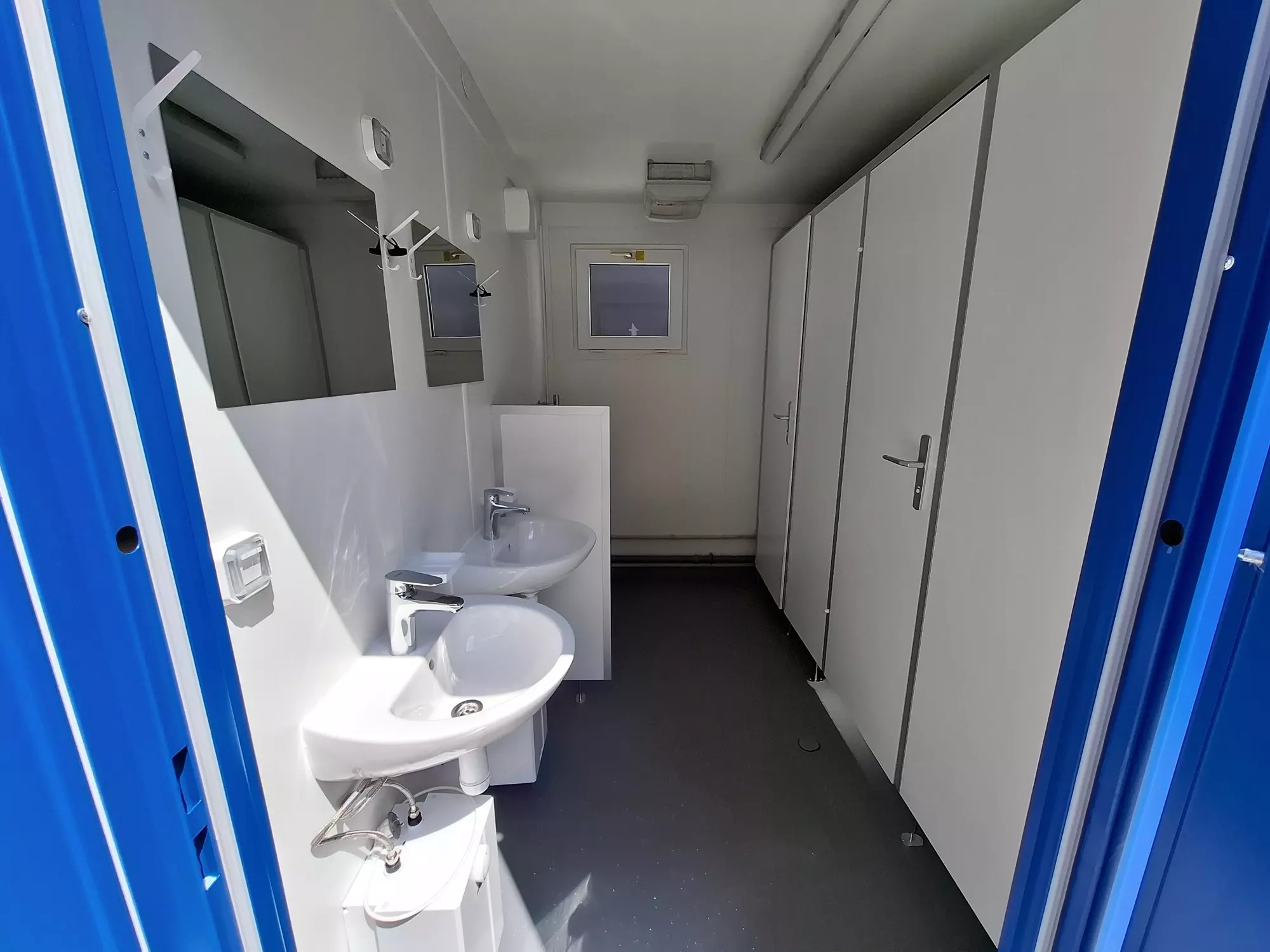 Conteneur Sanitaire 10 Pieds avec 2 Toilettes – Image 6