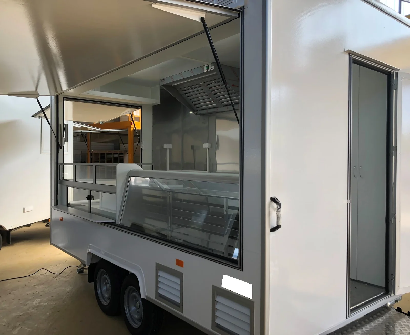 Remorque stand de vente réfrigérer – Image 22