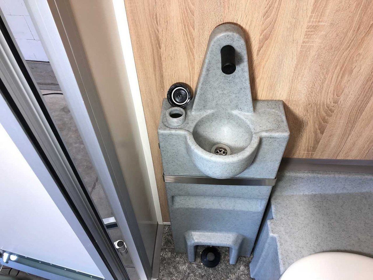 Conteneur Remorque bureau 6 à 8 personnes avec toilettes neuf – Image 6