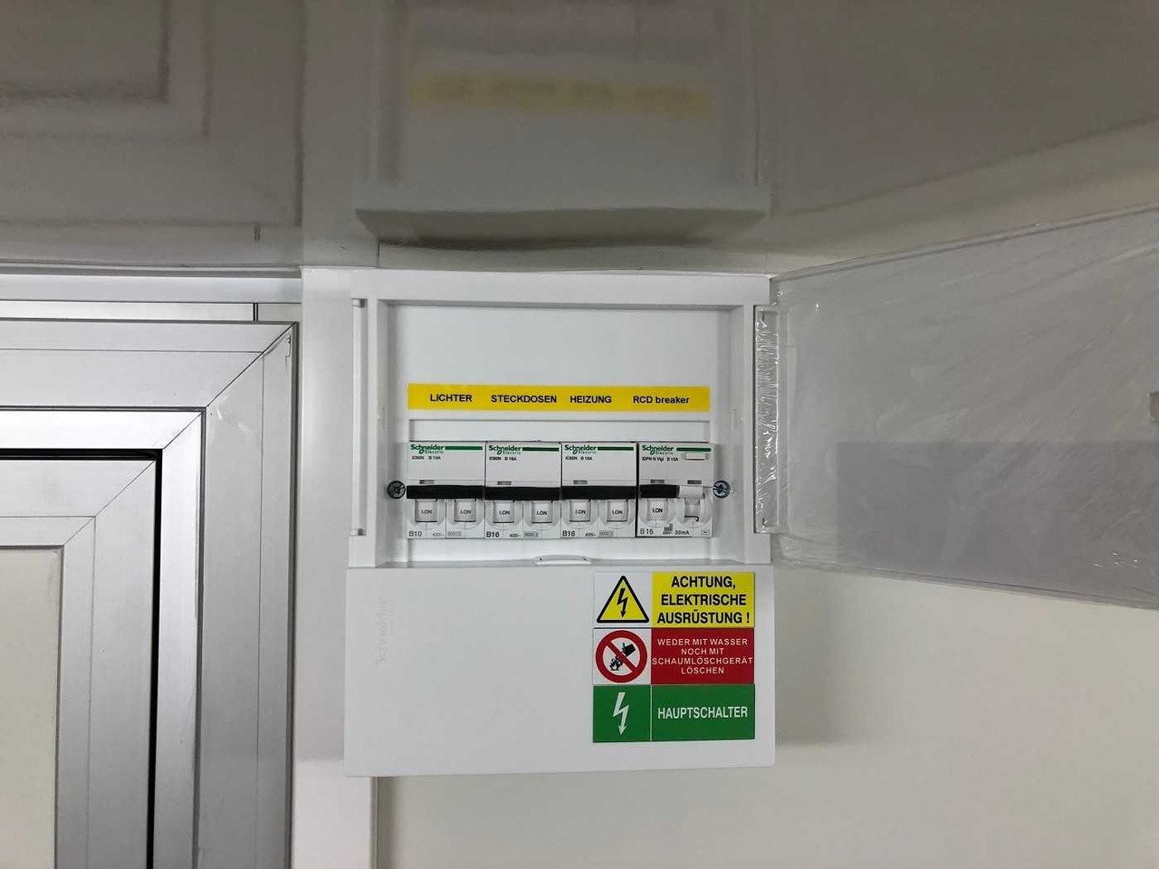 Conteneur Remorque bureau 6 à 8 personnes avec toilettes neuf – Image 10