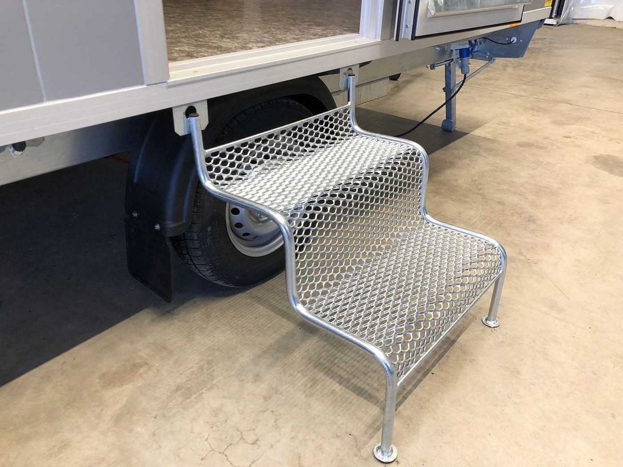 Conteneur Remorque bureau 6 à 8 personnes avec toilettes neuf – Image 12